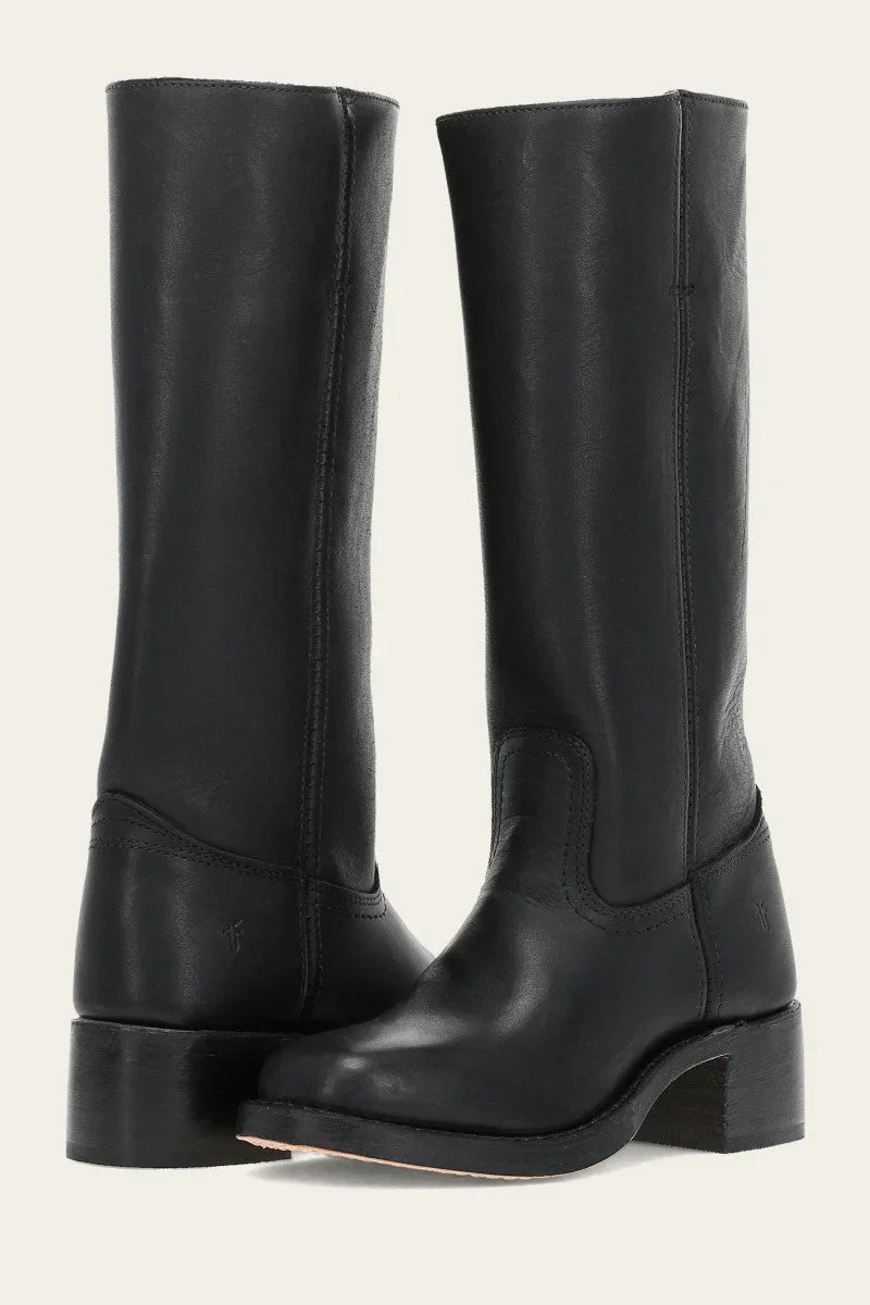 "Bottes en cuir foncé pour femmes, élégantes et confortables, style raffiné et intemporel pour toutes les occasions."