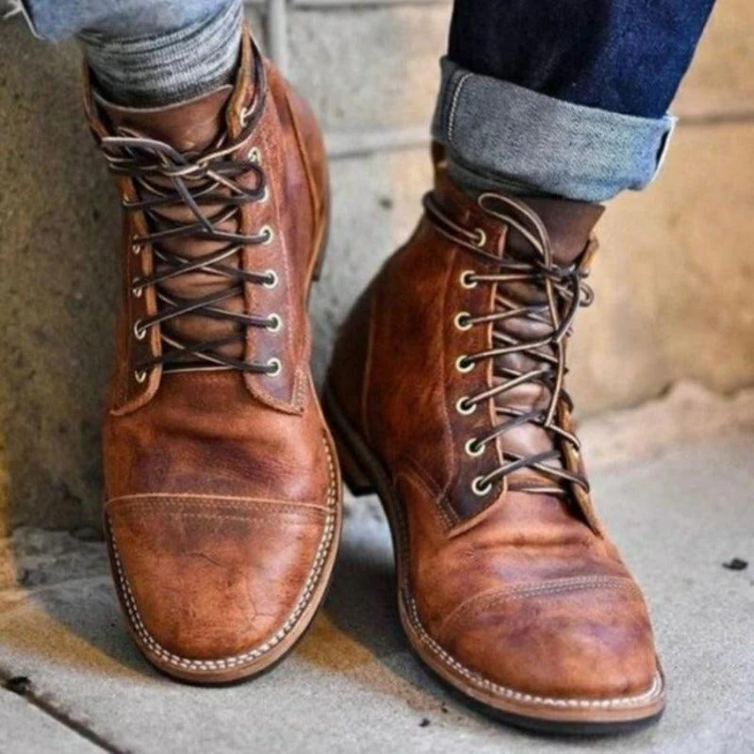 Męskie brązowe buty vintage, eleganckie i solidne, ponadczasowy styl i optymalny komfort