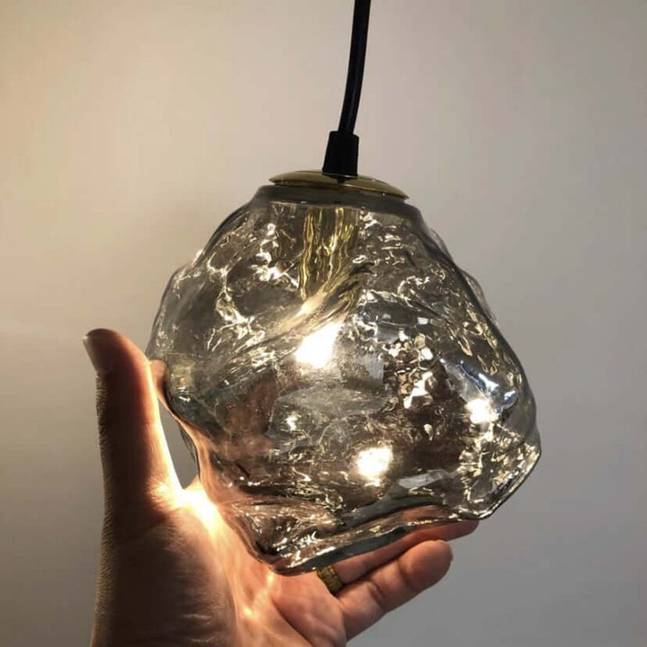 Elegancka lampa wisząca do jadalni