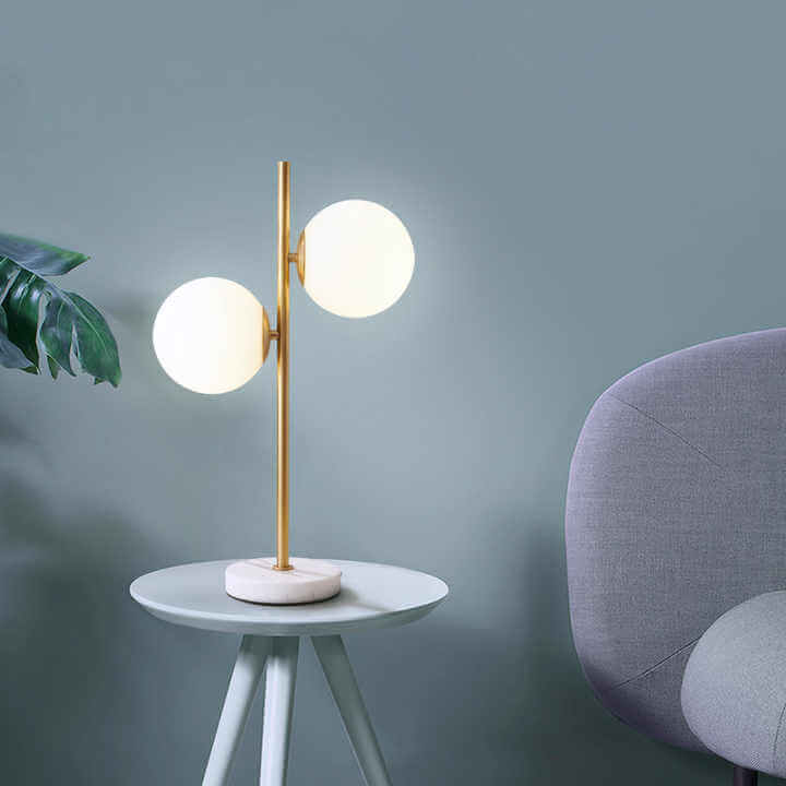 Nowoczesna lampka biurkowa Castel™ LED z metalu