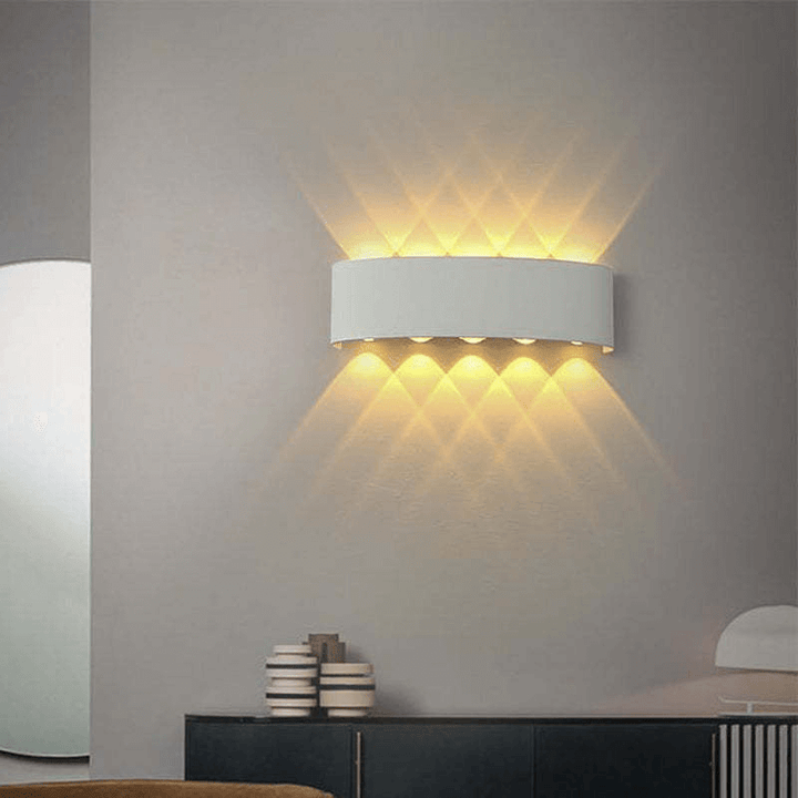 Zewnętrzna Kinkiet LED – Prostokątny Design