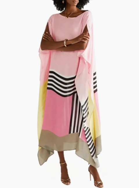Różowy kaftan w paski, elegancki i zwiewny, idealny do podkreślenia Twojej kobiecej sylwetki. Zapewniony komfort i styl.