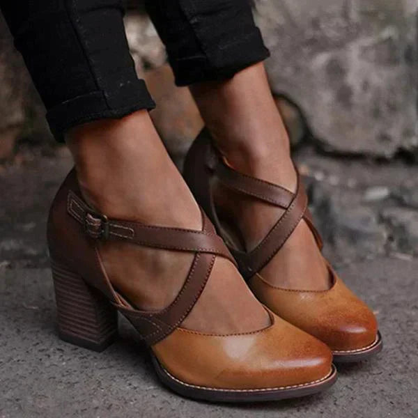 Damskie buty na krzyżowym obcasie, eleganckie i wygodne, nowoczesny design retro, z paskami i grubym obcasem.