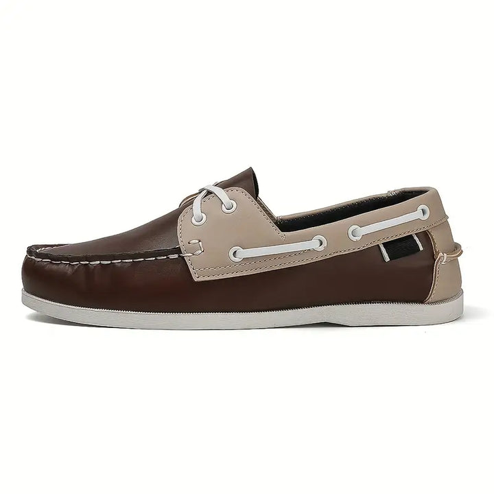 Męskie mokasyny retro w kolorze jasnobrązowym, klasyczny styl, idealne na wyjścia lub spacery, zapewniające trwały komfort i elegancję.