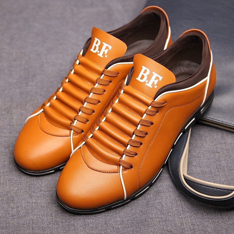 Męskie buty wizytowe ze skóry naturalnej, eleganckie i klasyczne, ze sznurowadłami i wygodną podeszwą.