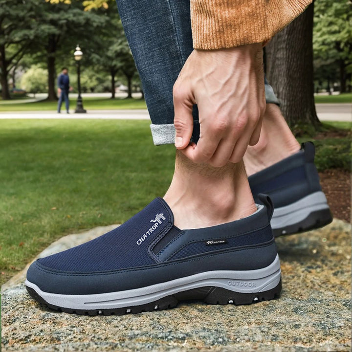 Męskie buty ortopedyczne zapewniające komfort, nowoczesny design, antypoślizgowa podeszwa, idealne na co dzień, dostępne w różnych kolorach.