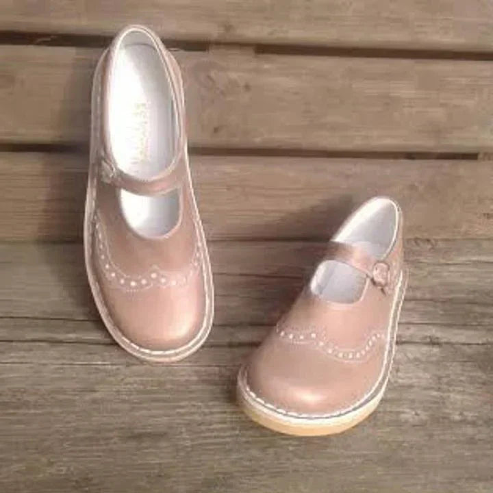 Damskie buty Mary Jane ze skóry vintage, z klamrą, detalami brogue, eleganckie i wygodne.