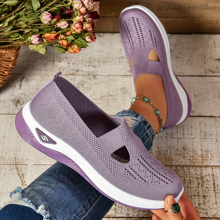 Eleganckie, damskie buty ortopedyczne z nowoczesnym designem, wykonane z miękkich materiałów, z antypoślizgową podeszwą i zaawansowanym wsparciem.
