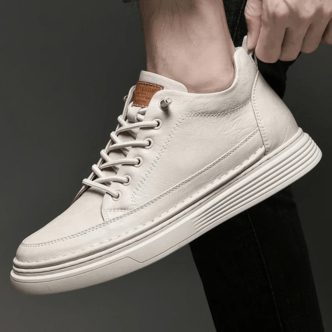 Męskie ortopedyczne buty ze skóry, elegancki design, ergonomiczna podeszwa, najwyższy komfort, kolor czarny.
