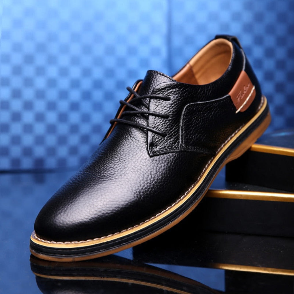 Męskie buty Oxford ze skóry, eleganckie i wygodne, w kolorze brązowym, idealne do formalnych stylizacji.