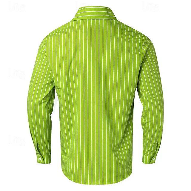 Niebieska męska koszula bawełniana, ponadczasowy design, idealna do casualowego i eleganckiego stylu.