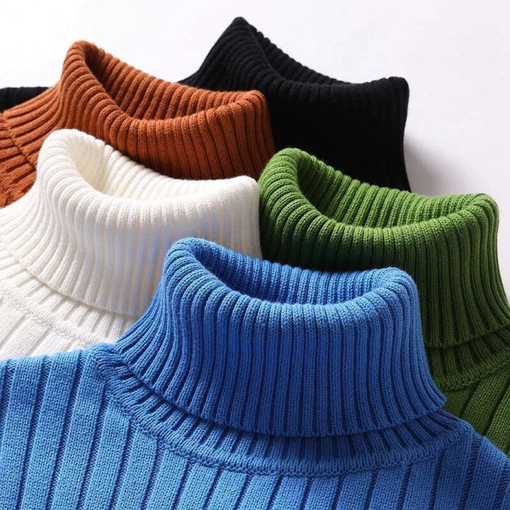 Męski golf wykonany z materiału premium, w eleganckim, dopasowanym kroju, w klasycznym kolorze i z miękką, wyrafinowaną teksturą.