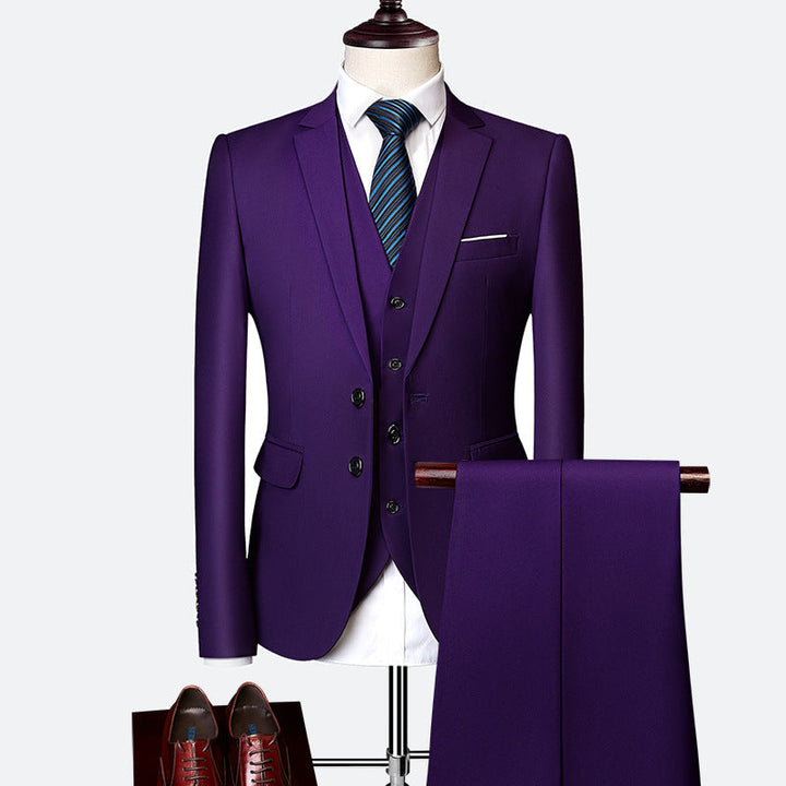 Elegancki męski garnitur trzyczęściowy, oddychający, slim-fit w kolorze niebieskim, idealny na wesela, nowoczesny i komfortowy wygląd.