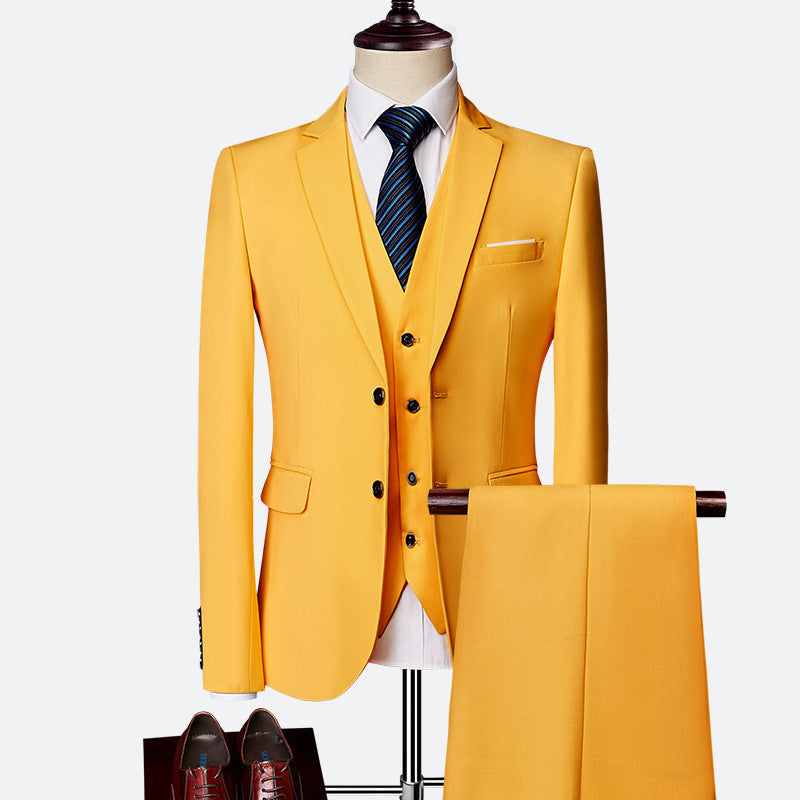 Elegancki męski garnitur trzyczęściowy, oddychający, slim-fit w kolorze niebieskim, idealny na wesela, nowoczesny i komfortowy wygląd.