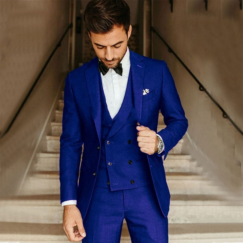 Męski trzyczęściowy garnitur slim fit z luksusowej tkaniny, dwurzędowy, idealny na formalne wydarzenia