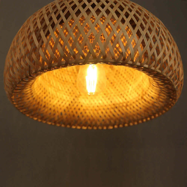 Ręcznie wykonana bambusowa lampa wisząca