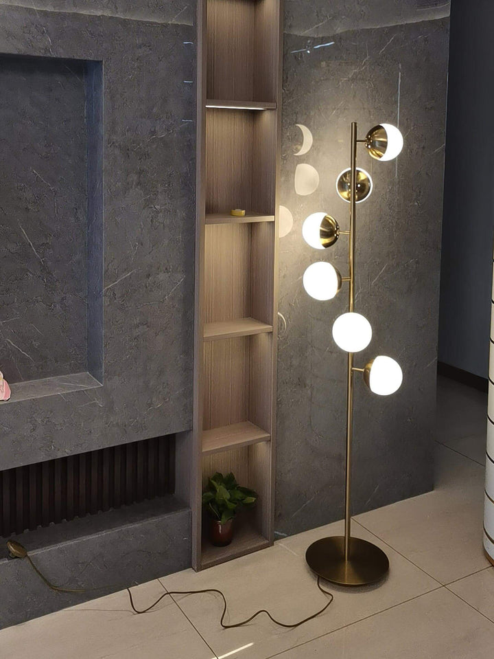 Lampa stojąca z wbudowanym źródłem światła G4