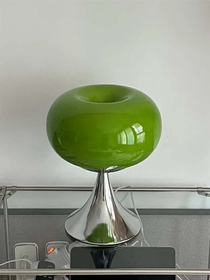 Lampa stołowa vintage w kształcie jabłka