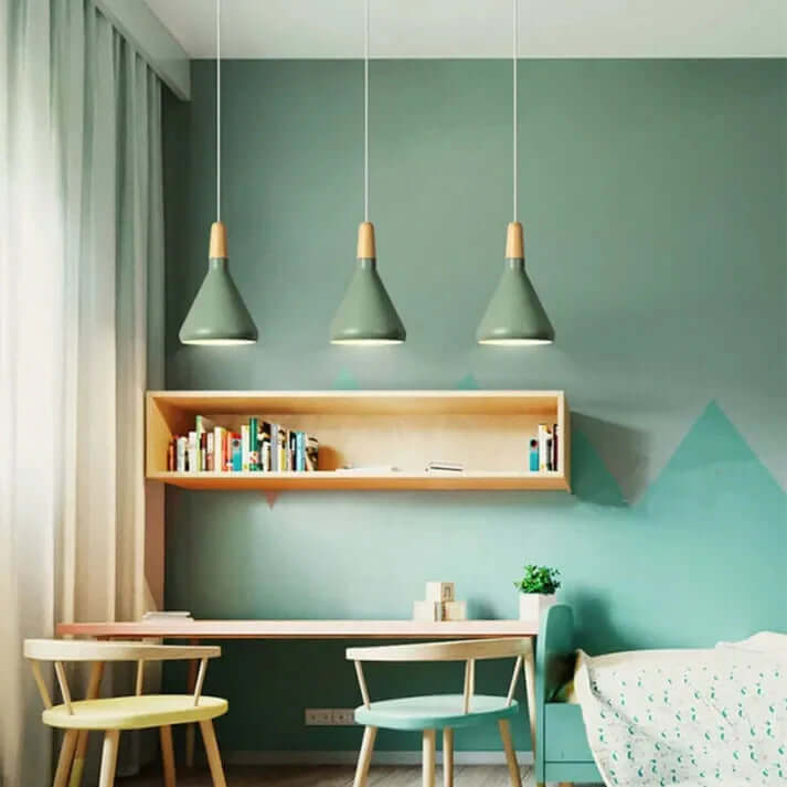 Stożkowa lampa wisząca w stylu francuskim