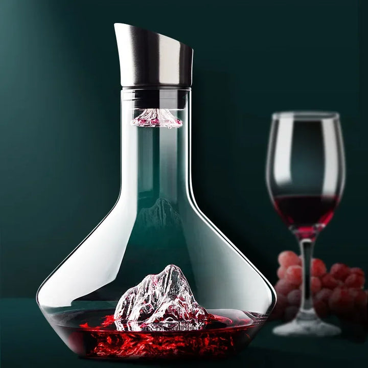 Dekanter kryształowy rzeźbiony w kształcie góry lodowej 1500ml, unikalny i wyrafinowany design dla optymalnego napowietrzania wina.