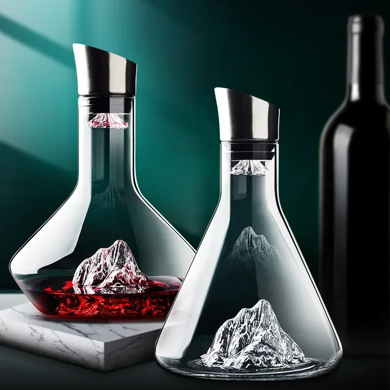 Dekanter kryształowy rzeźbiony w kształcie góry lodowej 1500ml, unikalny i wyrafinowany design dla optymalnego napowietrzania wina.