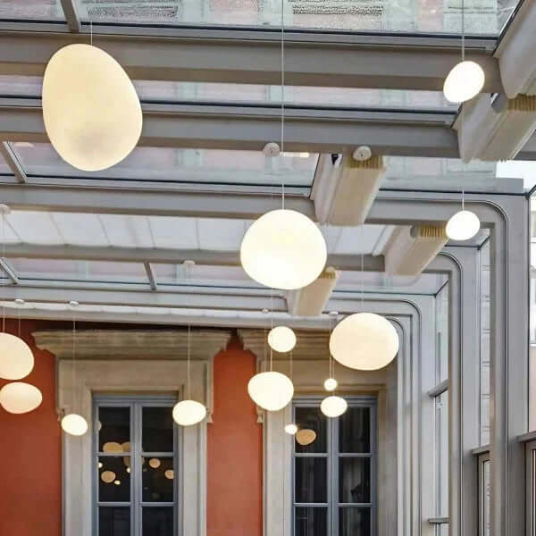Lampa Nado w ciepłym świetle