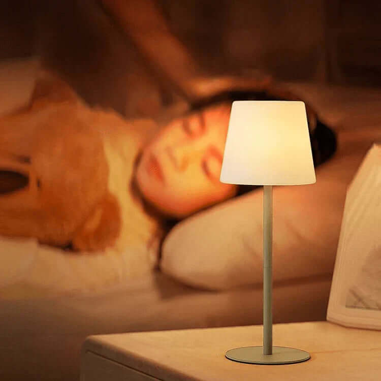 Lampa stołowa LED do salonu lub sypialni