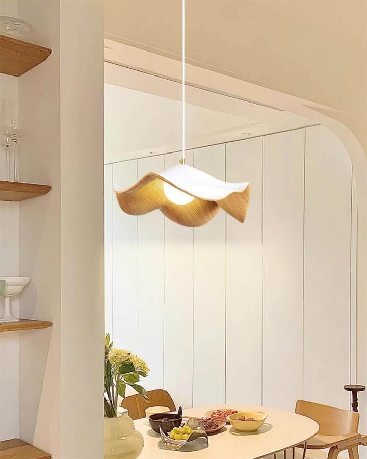 Lampa wisząca Casia o unikalnym kształcie