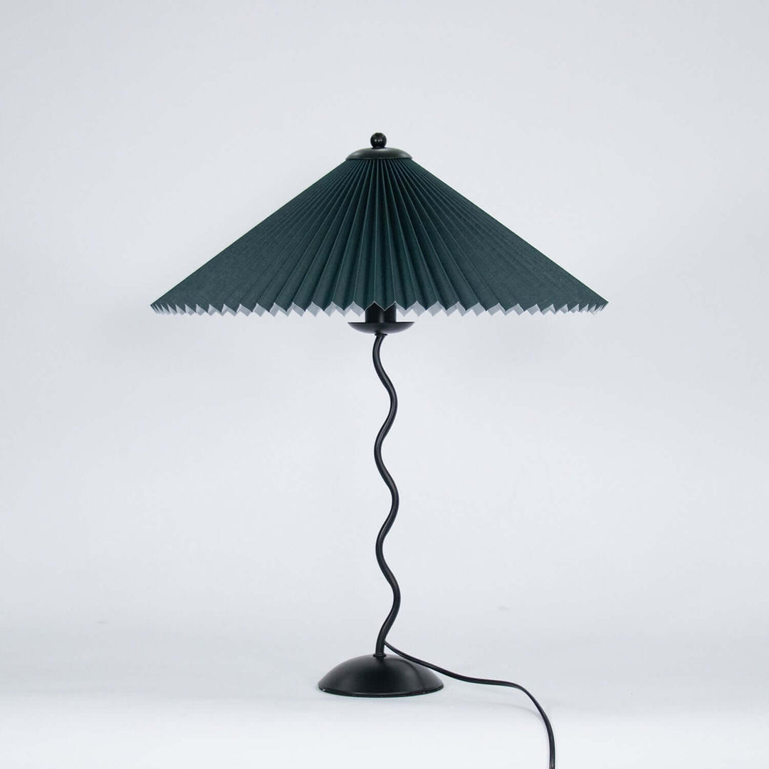 Zakrzywiona lampa stołowa – Oświetlenie nastrojowe