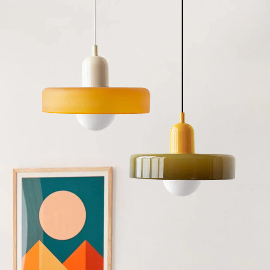 Designerska lampa wisząca marmurowa, styl skandynawski. Nowoczesne wnętrza.