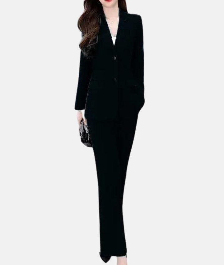 Elegancki damski garnitur Manon, dopasowany blazer, wyselekcjonowana tkanina, idealny do pracy lub na formalne okazje, widok z przodu.