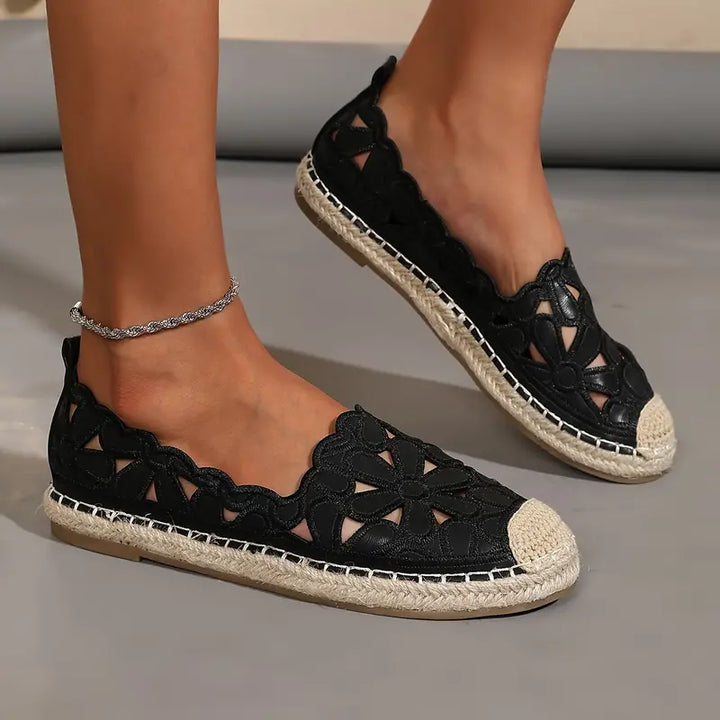 Letnie espadryle damskie, kwiatowy wzór, wygodne, lekkie, elegancki design, idealne na letnie wyjścia i plażę.