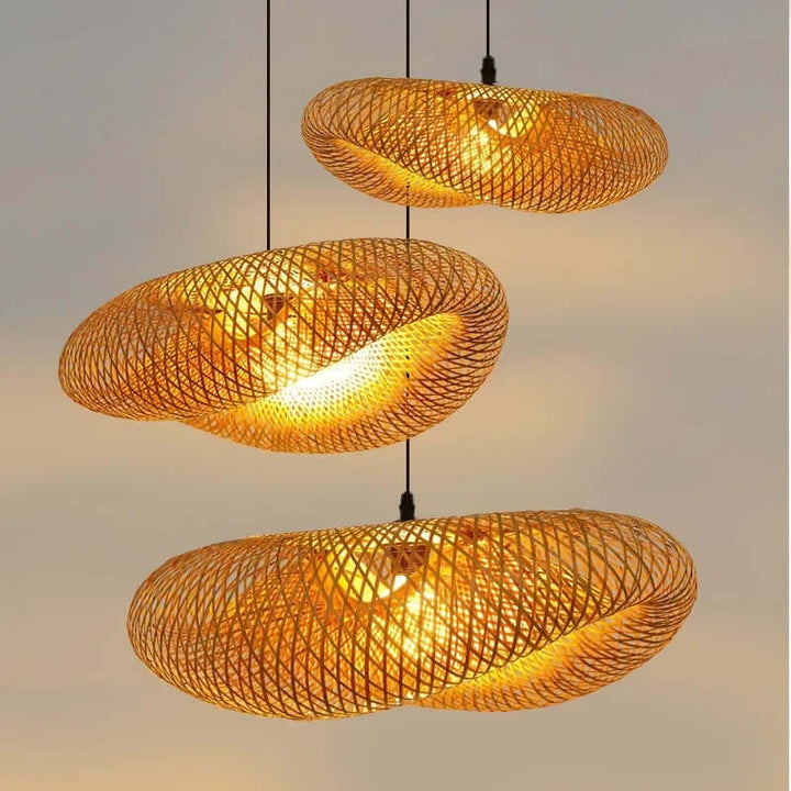 Bambusowa lampa wisząca do salonu