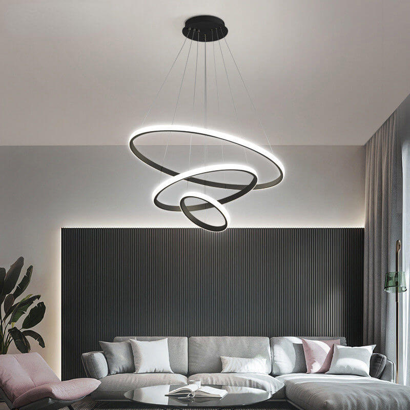 Lampa sufitowa z regulowaną intensywnością światła