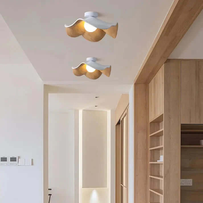  Skandynawska lampa sufitowa Lotus z żywicy i drewna
