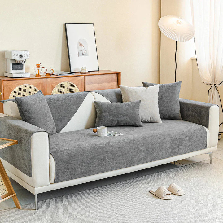 Nowoczesny pokrowiec na kanapę odporny na zadrapania, elegancki design, ekologiczny, chroni powierzchnię, idealny dla zwierząt domowych.