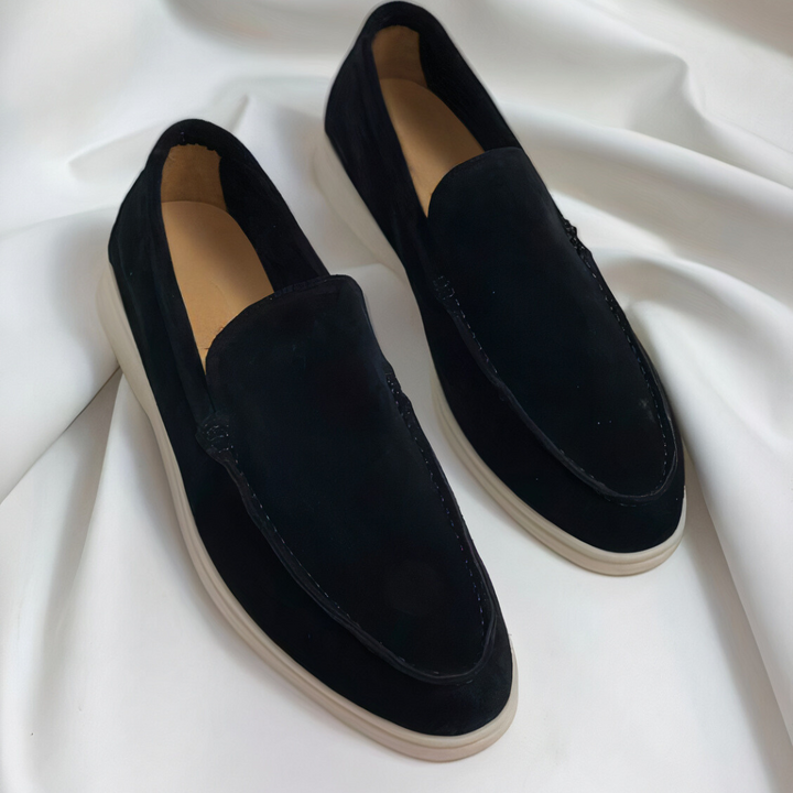 Klasyczne męskie mokasyny, eleganckie i wygodne. Buty męskie na co dzień, idealne na lato i casualowe stylizacje.