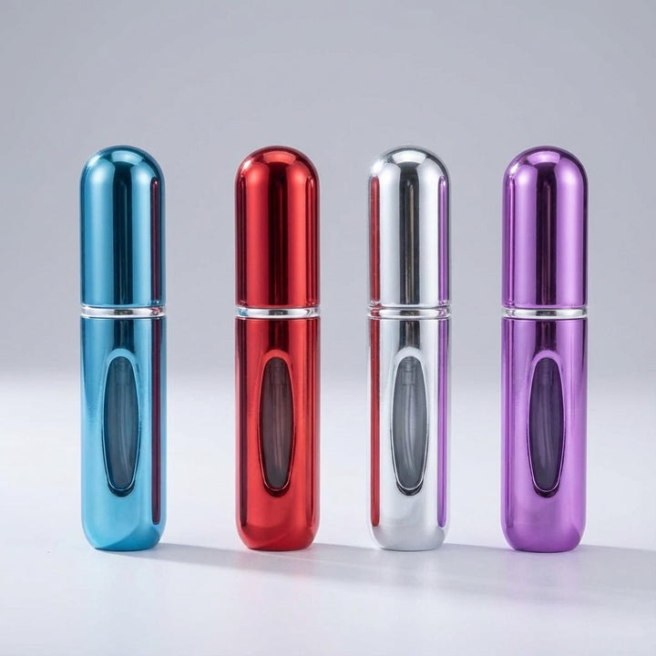 Mały, kompaktowy atomizer perfum PocketMist. Przenośna butelka na zapach, idealna do torebki lub kieszeni.