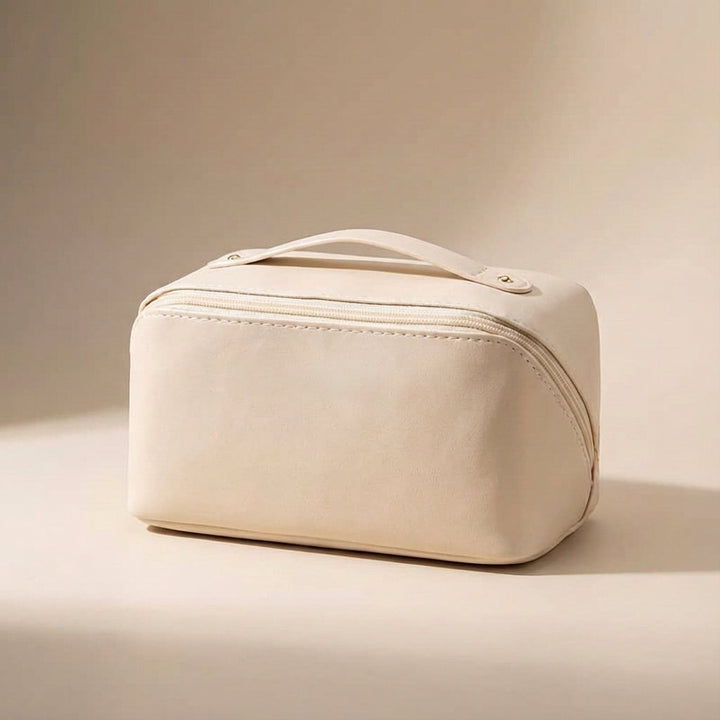 Duży kuferek beautycase z przegródkami, organizer na kosmetyki i makijaż dla kobiet. Elegancki i praktyczny.