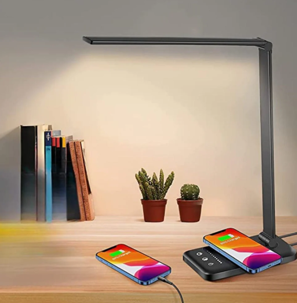 Nowoczesna regulowana lampa biurkowa LED z elastycznym ramieniem i ładowaniem USB, idealna do kierunkowego i eleganckiego oświetlenia.
