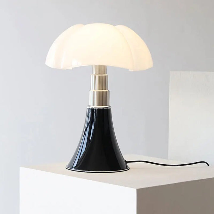 Stołowa Lampa Kwietna retro bezprzewodowa LED, kwiatowy design ze stali, miękkie i ciepłe światło, elegancki wystrój wnętrz