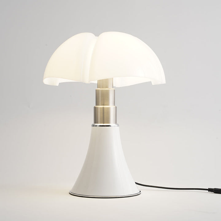 Retro lampa LED ClassicGlow, elegancki i jasny design, z abażurem z akrylu i aluminium, energooszczędna.