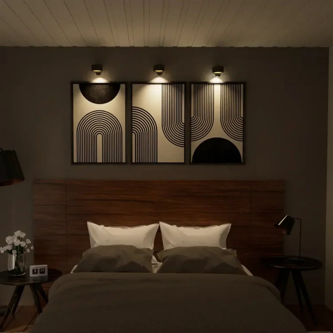 Bezprzewodowa lampa ścienna LED, magnetyczna, ładowalna, nowoczesny design, łatwa instalacja, biała, do salonu i korytarza.