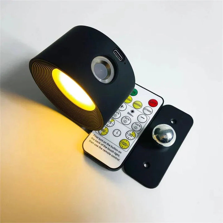 Bezprzewodowa lampa ścienna LED, magnetyczna, ładowalna, nowoczesny design, łatwa instalacja, biała, do salonu i korytarza.