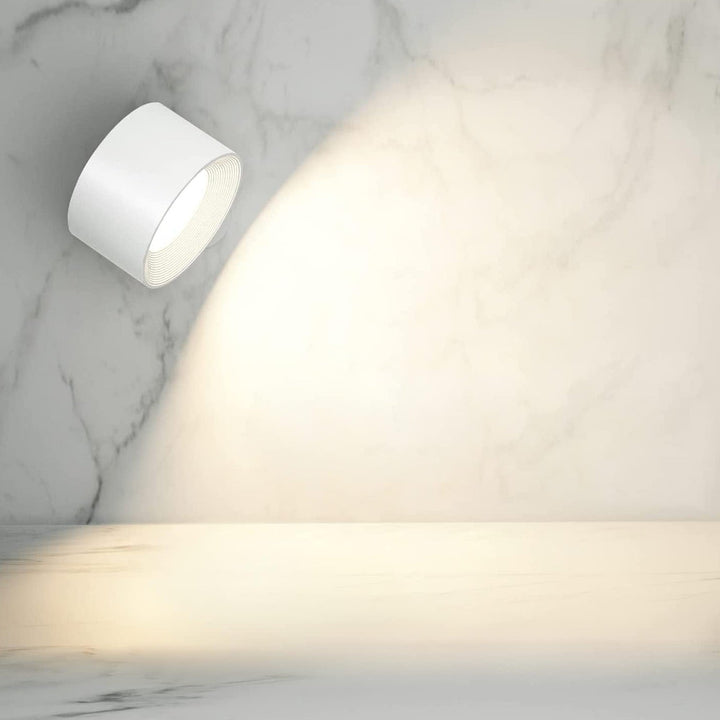 Bezprzewodowa lampa ścienna LED, magnetyczna, ładowalna, nowoczesny design, łatwa instalacja, biała, do salonu i korytarza.