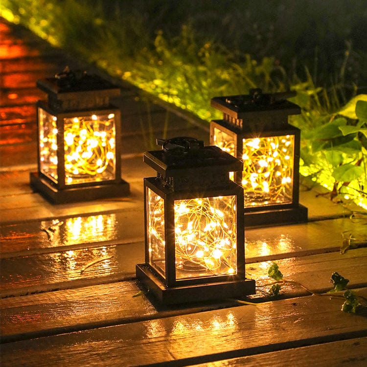 Retro latarnia solarna zewnętrzna IP44, brązowy metal, oświetlenie LED, design vintage, idealna do ogrodu.