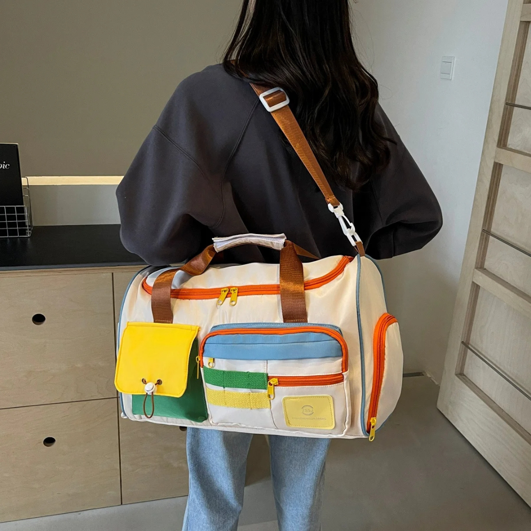 Torba sportowa FlexaBag z wytrzymałego nylonu, kolorowe bloki. Idealna na weekend, trening lub podróż.