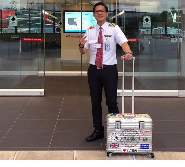 Duża walizka rejestrowana Monaco. Luksusowy bagaż z aluminium-magnezu, z zamkiem TSA i kółkami 360°.