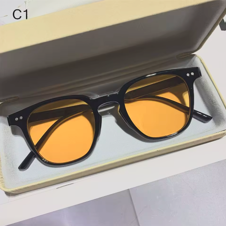 Stylowe okulary przeciwsłoneczne polaryzacyjne UV400 dla mężczyzn i kobiet, zapewniające optymalną ochronę i komfort na zewnątrz.