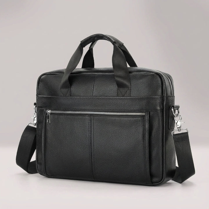 Czarna skórzana aktówka męska vintage na laptopa 15 cali. Elegancka torba biznesowa na dokumenty.